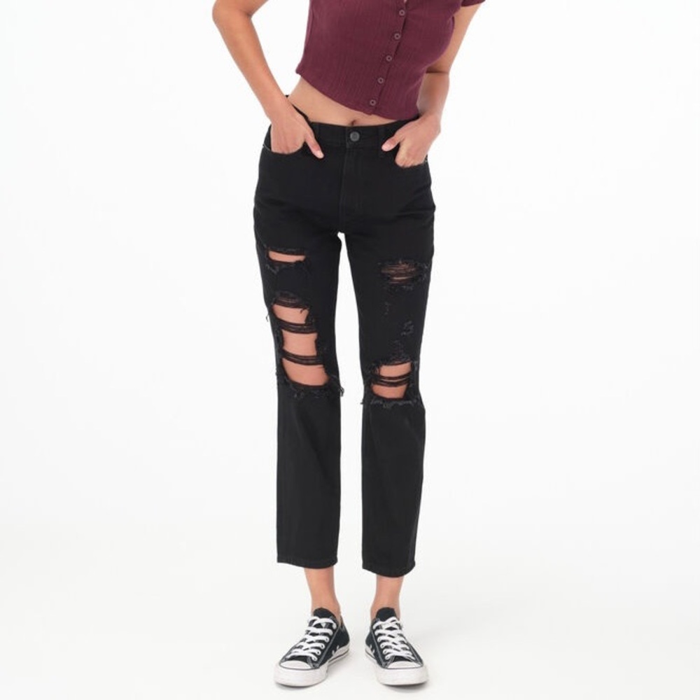 AERO NWT Women’s High-Rise Distressed Mom Jeans - black, size 8 - Picture 2 of 13